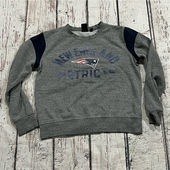 Women's New England Patriots NFL Football Crewneck Jumper Sweatshirt - Picture 1 of 5